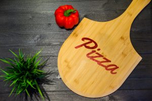 Pizza party – czyli niezbędne akcesoria do przygotowania i serwowania