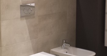 Płytki łazienkowe - imitacja betonu w łazience