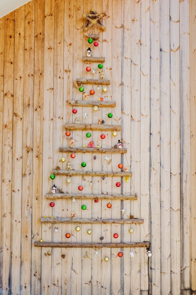 Nietypowa choinka – dekoracja świąteczna dla kreatywnych
