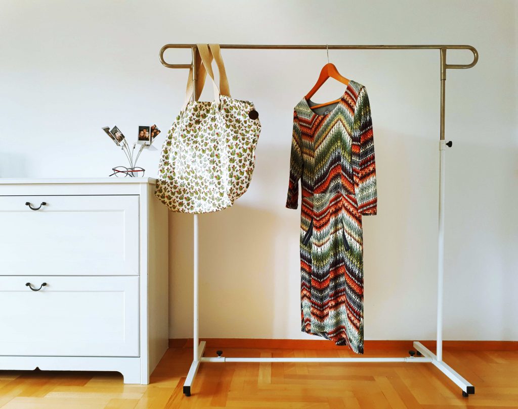 Garderoba mobilna – proste i tanie rozwiązanie