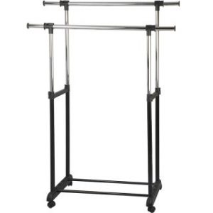 Garderoba mobilna – proste i tanie rozwiązanie