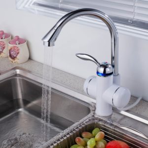 Elektryczny przepływowy ogrzewacz wody – sposób na ciepłą wodę