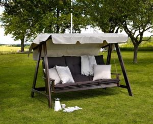 Huśtawki ogrodowe – pobujajmy się leniwie