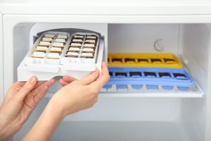 Praktyczne akcesoria do lodówki