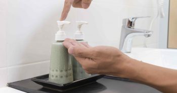 Mydło do rąk z zapasu i dozownika – higieniczne mycie rąk wygodnie i ekonomicznie